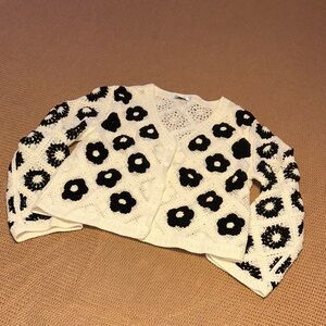 NEW AZ Boutique Woman’s Floral Knit Sweater - Black and Cream